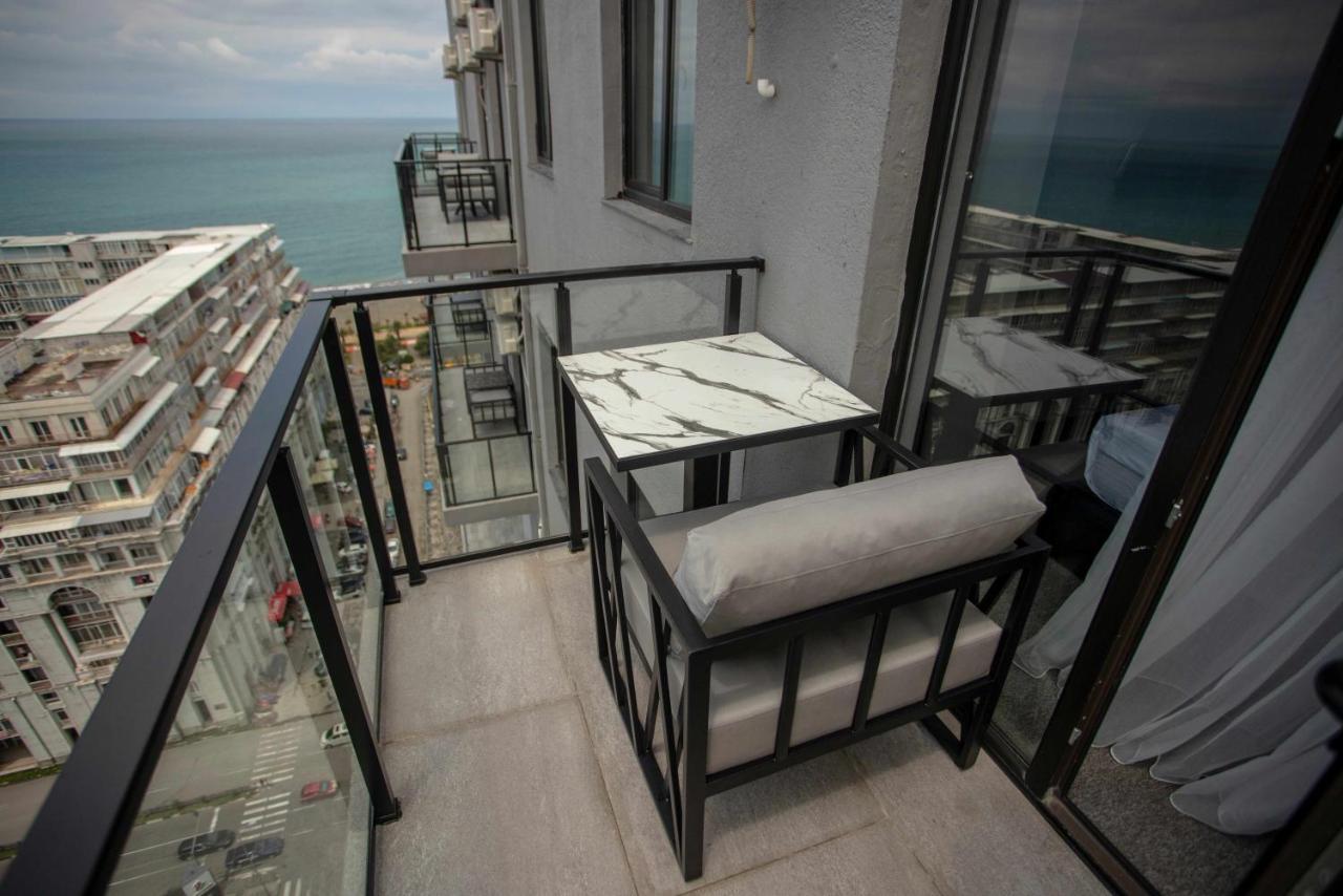 Gumbati Apart Hotel Batumi Bagian luar foto