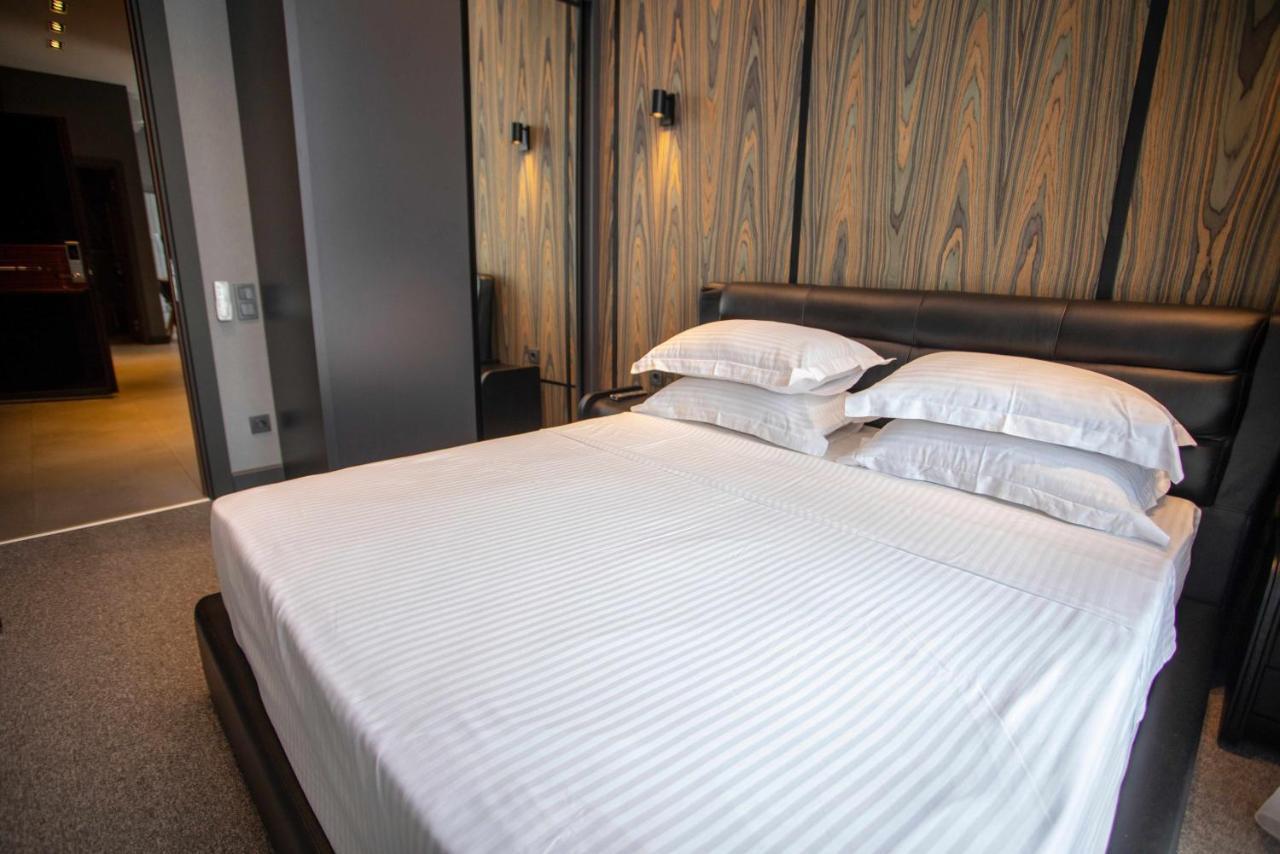 Gumbati Apart Hotel Batumi Bagian luar foto
