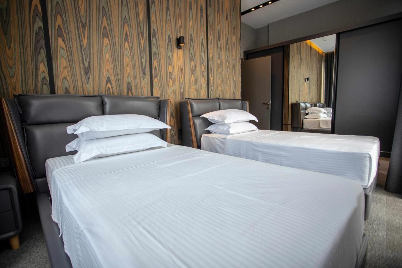 Gumbati Apart Hotel Batumi Bagian luar foto