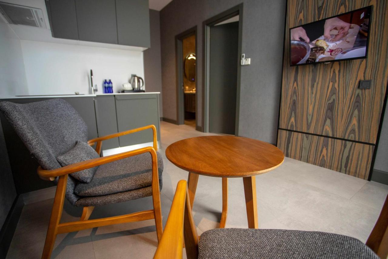 Gumbati Apart Hotel Batumi Bagian luar foto